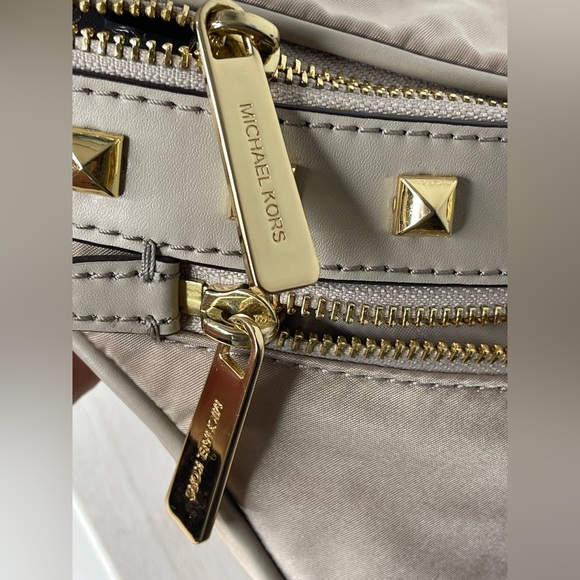 Michael Kors Kenly Studded Waist Pack Crossbody Taupe Travel Casual - Picture 8 of 12